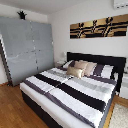 Freedom Apartman Hajdúszoboszló Buitenkant foto
